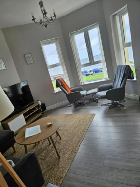 Saltwater Edge Apartment